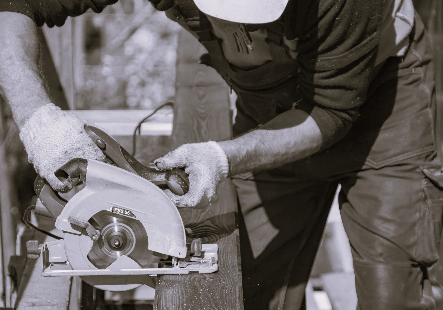 builder-gf976fdaec_1920 BW builder-gf976fdaec_1920 BW